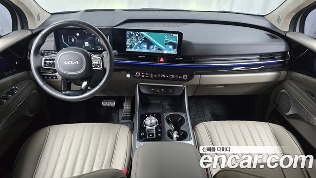 Kia Carnival — interior
