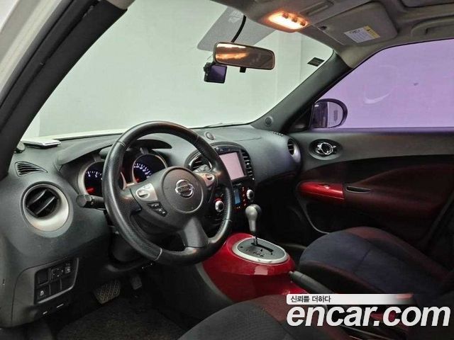 Nissan Juke — interior