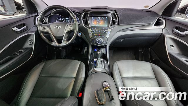 Hyundai Santa Fe — interior