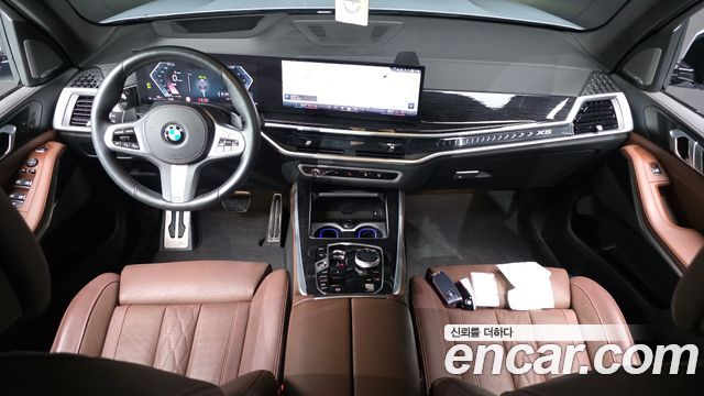 BMW X5 — interior