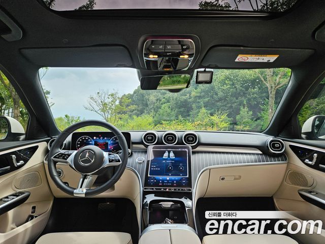 Mercedes-Benz C-Class — interior