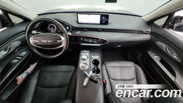 Genesis GV70 — interior