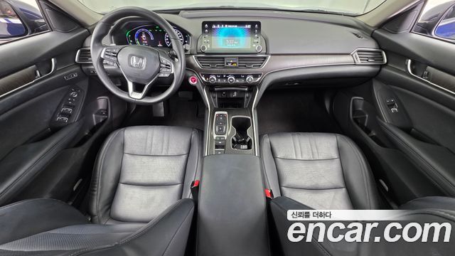 Honda Accord — interior