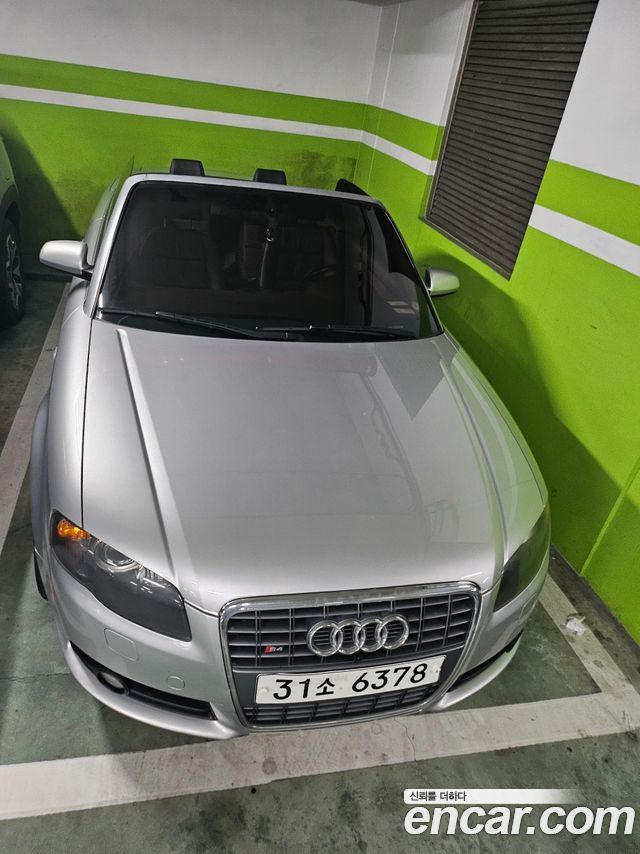 Audi A4 — interior