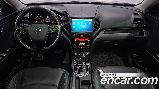 KG Mobility Tivoli — interior