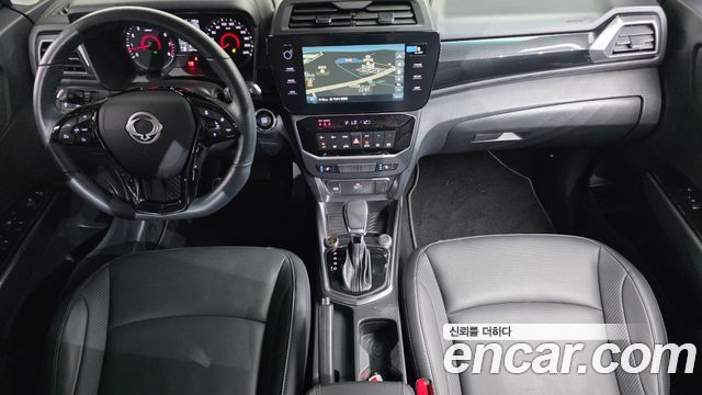 KG Mobility Tivoli — interior