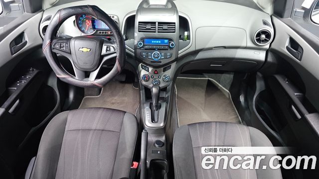 Chevrolet Korea Aveo — interior