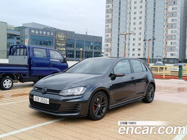 Volkswagen Golf — exterior