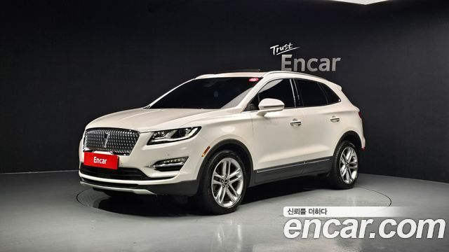 Lincoln MKC — exterior