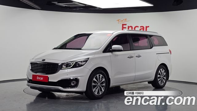 Kia Carnival — exterior
