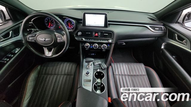 Genesis G70 — interior