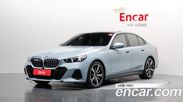 BMW 5 Series — exterior