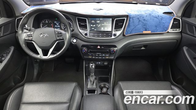 Hyundai Tucson — interior