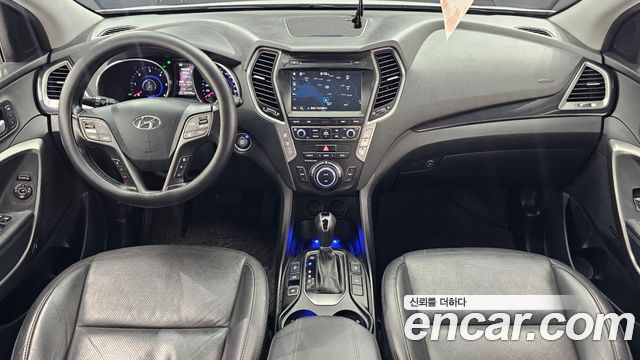 Hyundai Santa Fe — interior