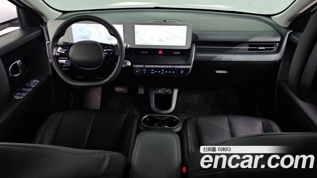 Hyundai IONIQ 5 — interior