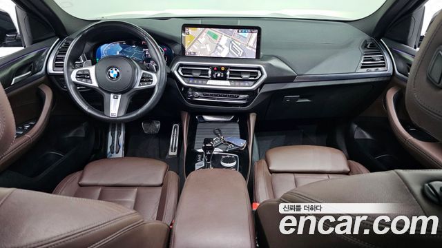 BMW X4 — interior