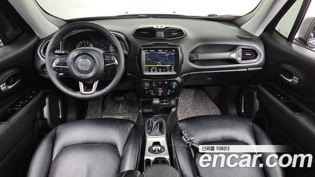Jeep Renegade — interior