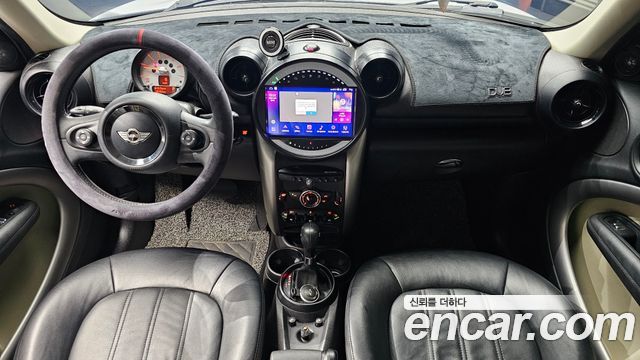 MINI Countryman — interior