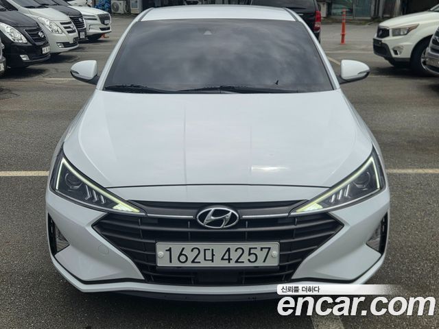 Hyundai Avante — exterior