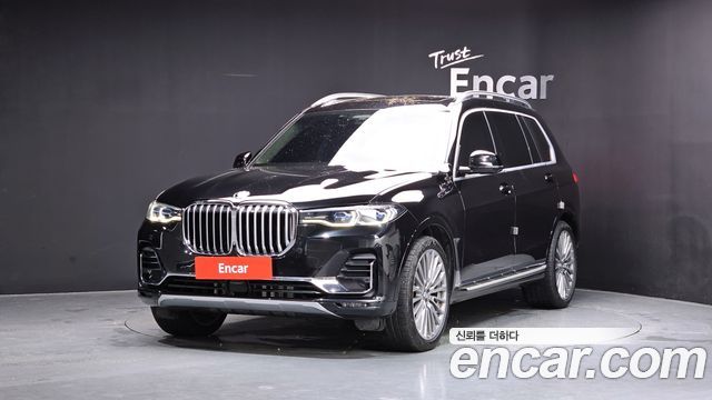 BMW X7 — exterior