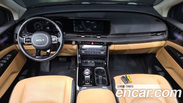 Kia Carnival — interior