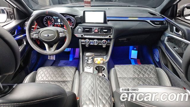 Genesis G70 — interior