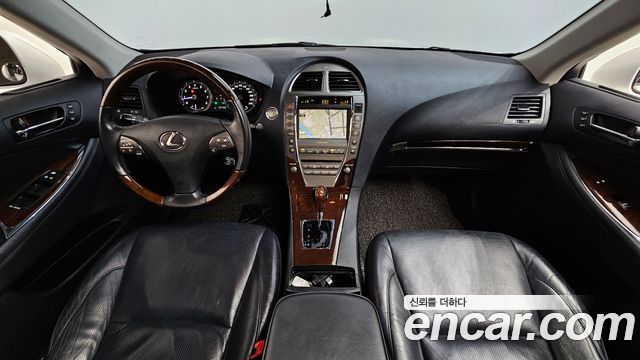 Lexus ES — interior