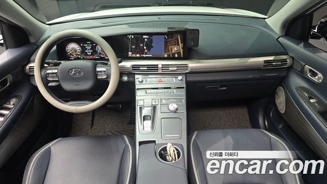 Hyundai Nexo — interior