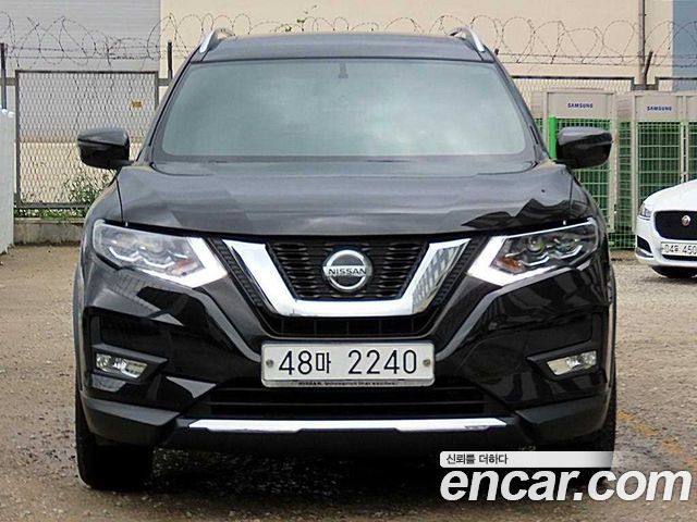 Nissan X-Trail — exterior