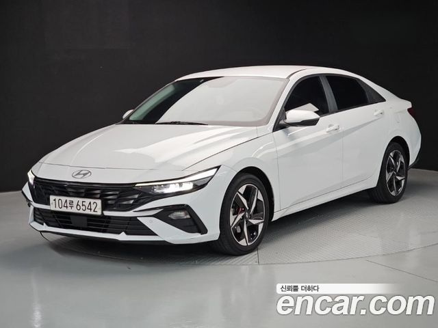 Hyundai Avante — exterior