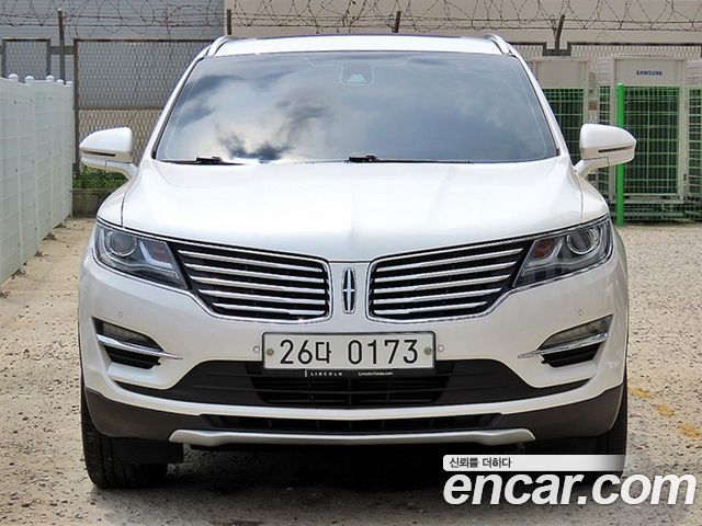 Lincoln MKC — exterior