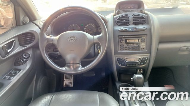 Hyundai Santa Fe — interior