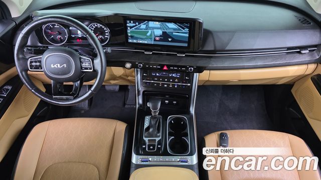 Kia Carnival — interior