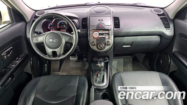 Kia Soul — interior