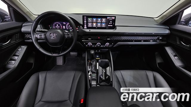 Honda Accord — interior