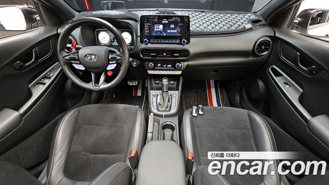 Hyundai Kona — interior