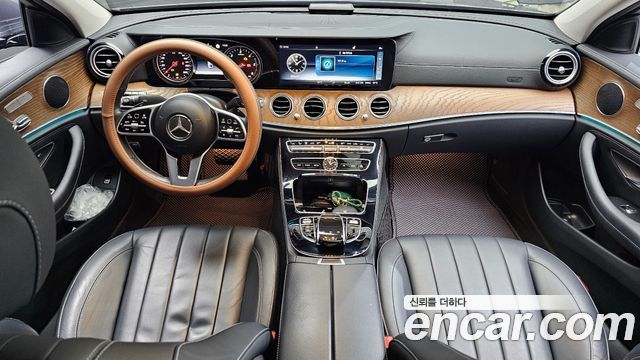 Mercedes-Benz E-Class — interior