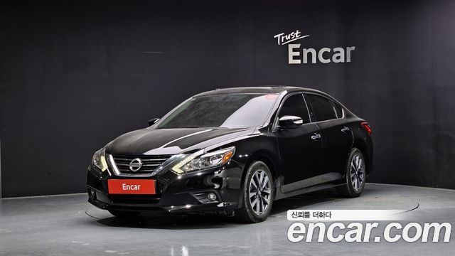 Nissan Altima — exterior