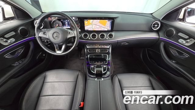 Mercedes-Benz E-Class — interior