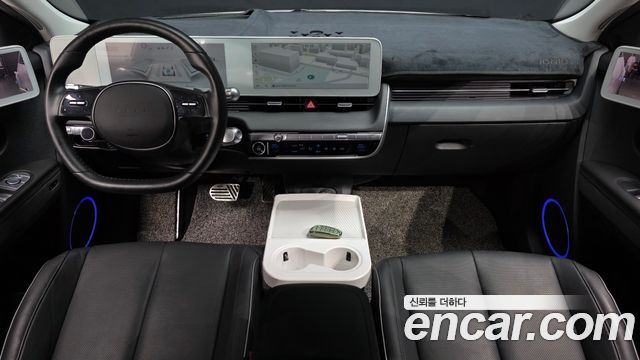 Hyundai IONIQ 5 — interior