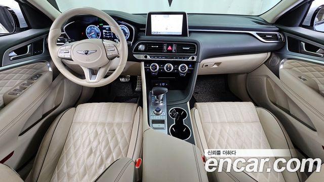 Genesis G70 — interior