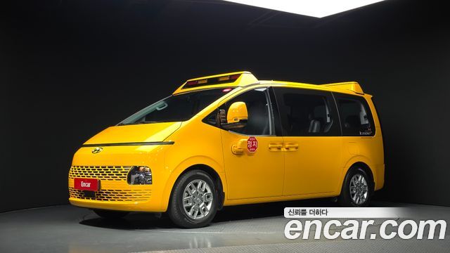 Hyundai Staria — exterior