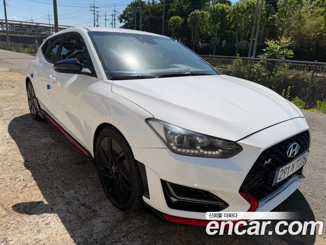Hyundai Veloster — exterior