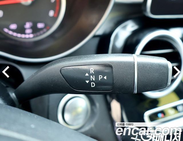 Mercedes-Benz C-Class — interior