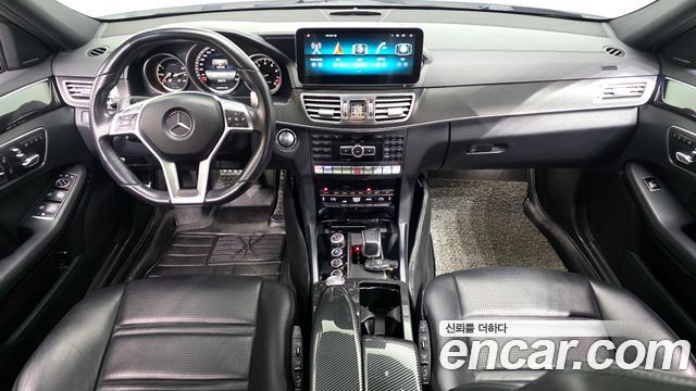 Mercedes-Benz E-Class — interior