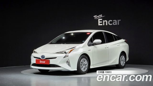 Toyota Prius — exterior