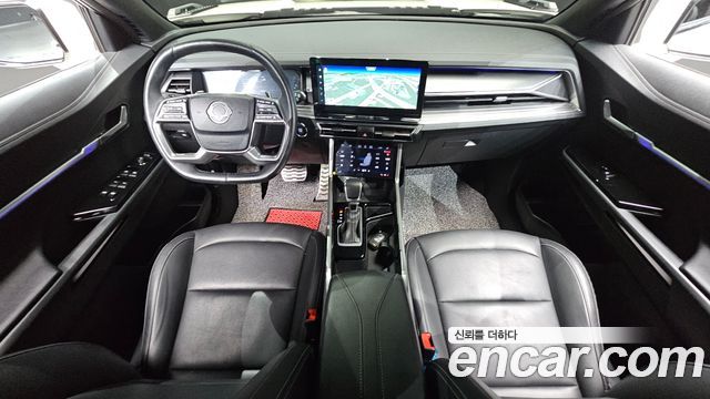 KG Mobility Torres — interior