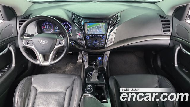 Hyundai i40 — interior