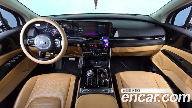 Kia Carnival — interior