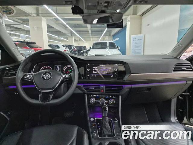 Volkswagen Jetta — interior